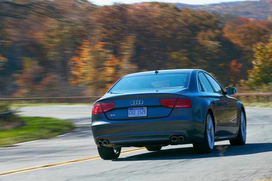  Audi S8 (D4) 2012 года  (NA) (фото 39 из 53)